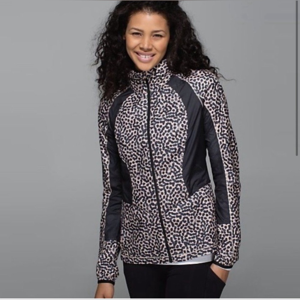 Lululemon back pack it jacket size 6